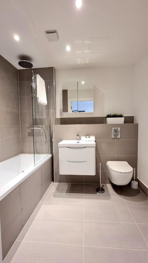 Roomspace Serviced Apartments - Kew Bridge Court London Exterior photo