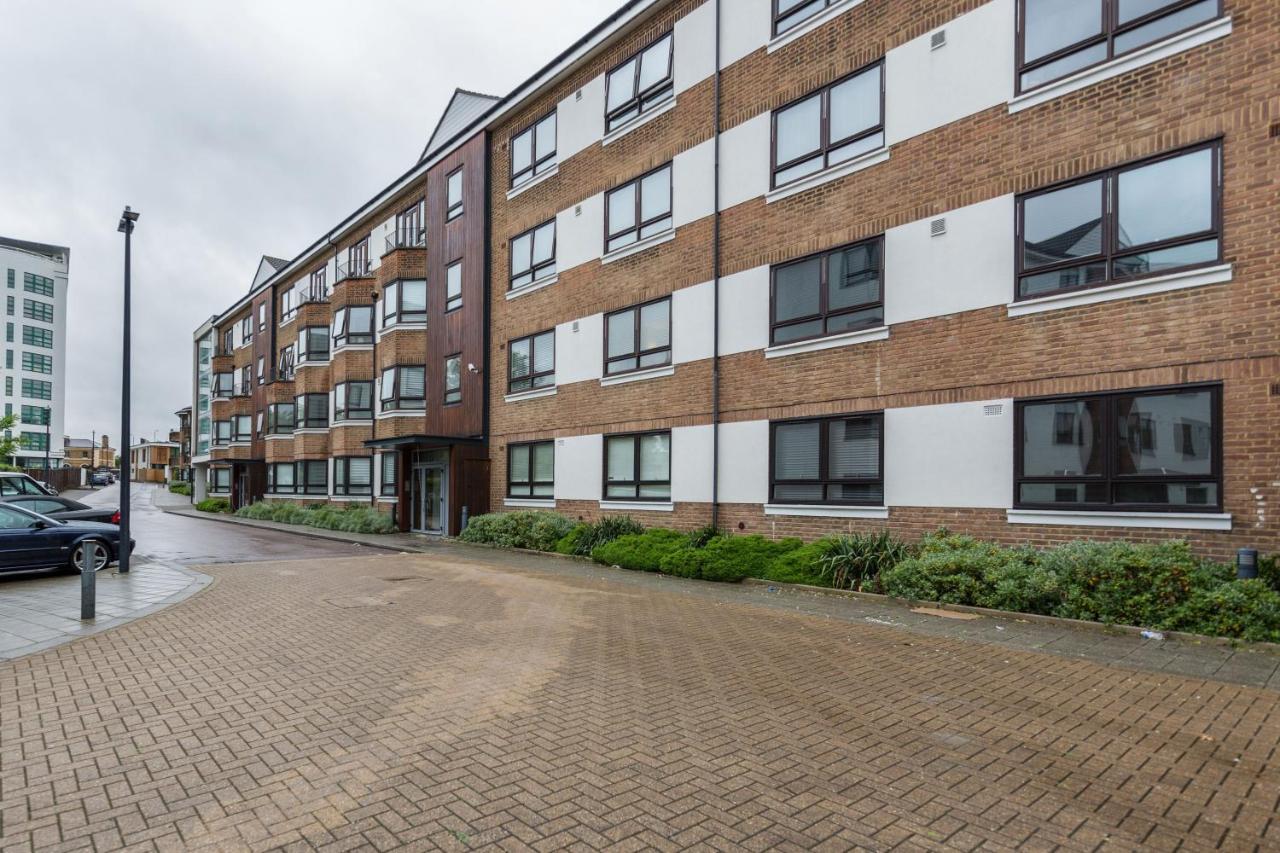 Roomspace Serviced Apartments - Kew Bridge Court London Exterior photo