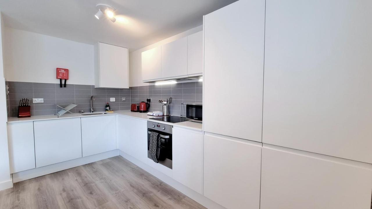 Roomspace Serviced Apartments - Kew Bridge Court London Exterior photo