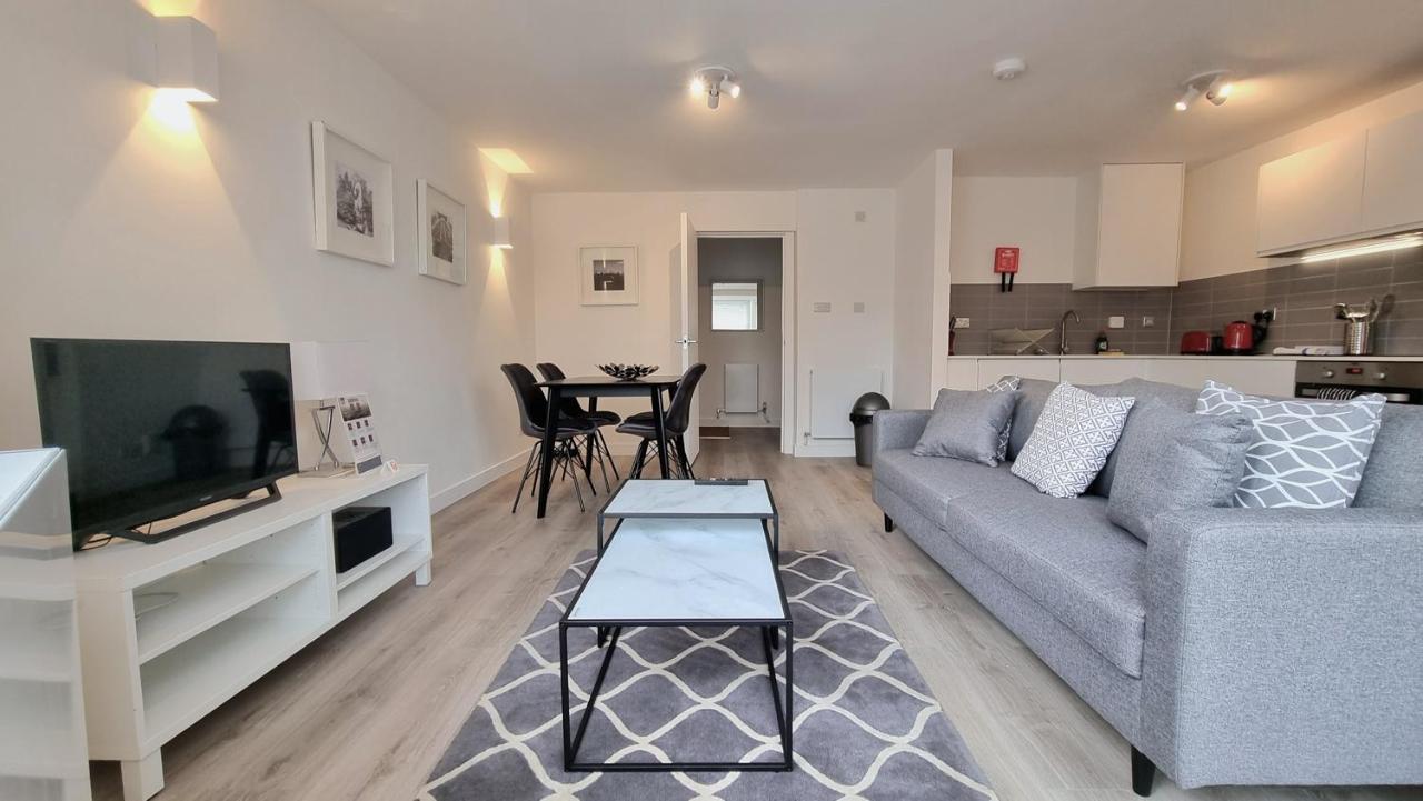 Roomspace Serviced Apartments - Kew Bridge Court London Exterior photo